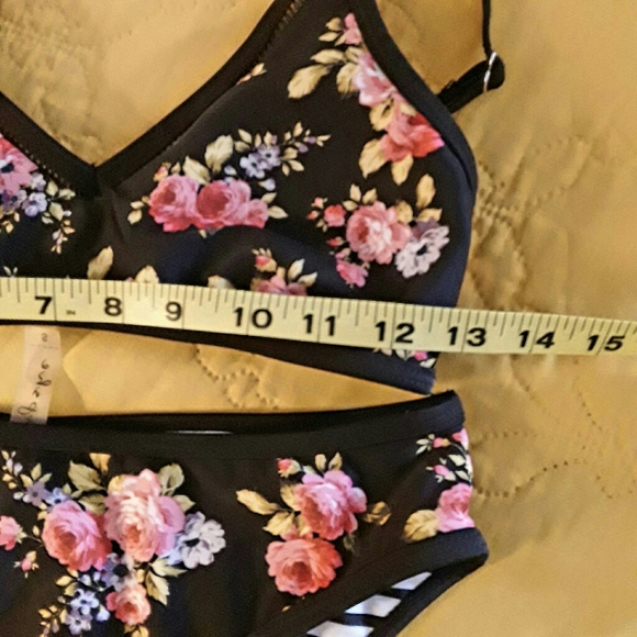 Cupshe Floral Swimsuit - Size Small - Picture 10 of 12